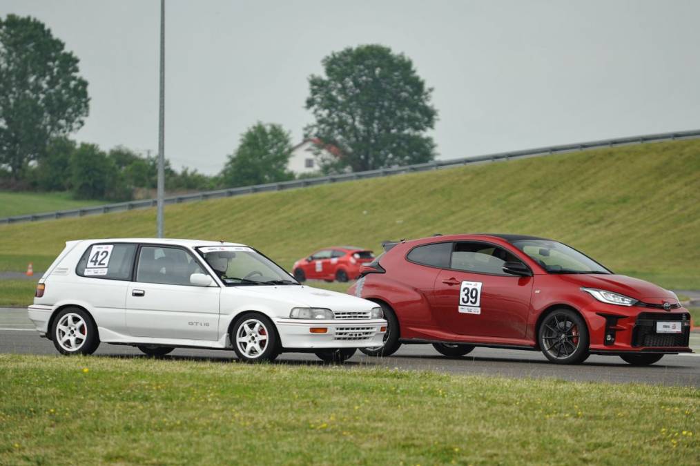 TOYOTA GR CUP. Rywalizacja sportowych Toyot z linii GR na słynnym torze Slovakia Ring